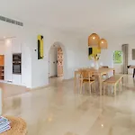 2421 Joya De Guadalupe
